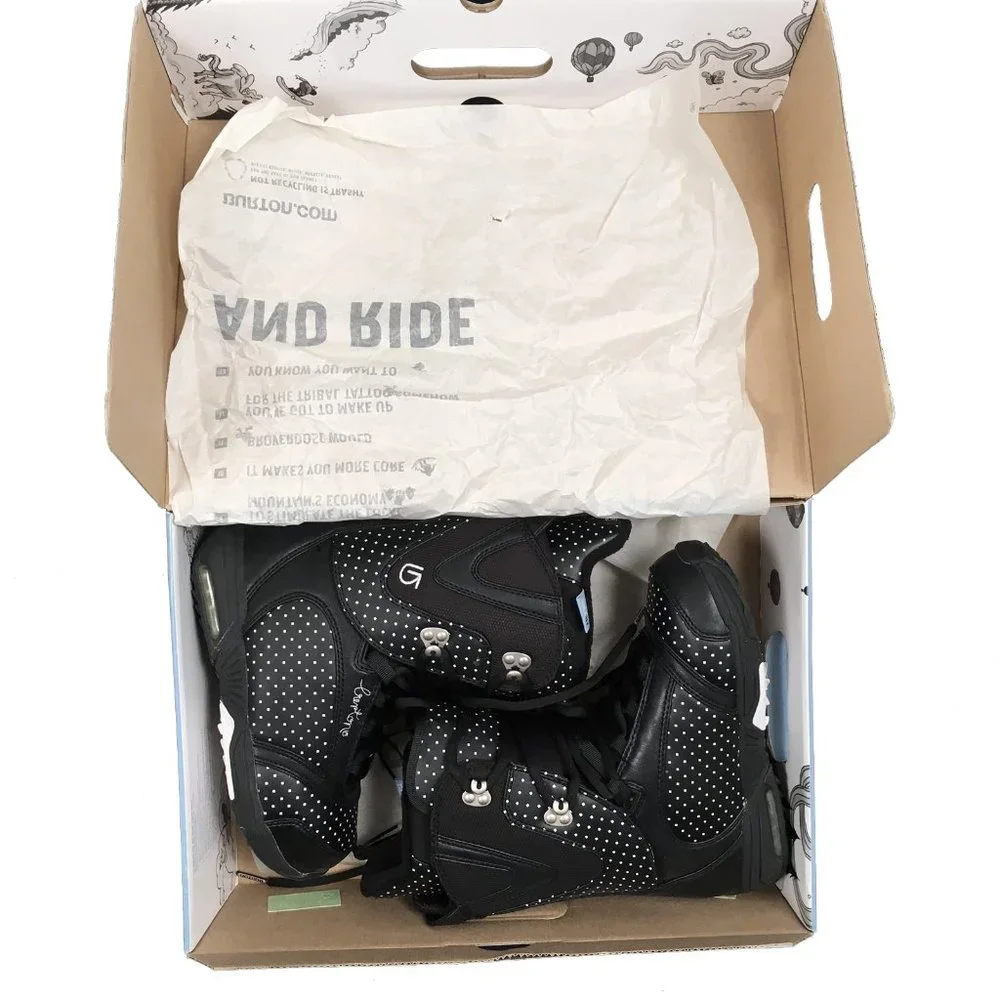 NEW Burton Lodi Womens Snowboard Boots!  Sizes 5 or 5.5  Black  White Polka Dots
